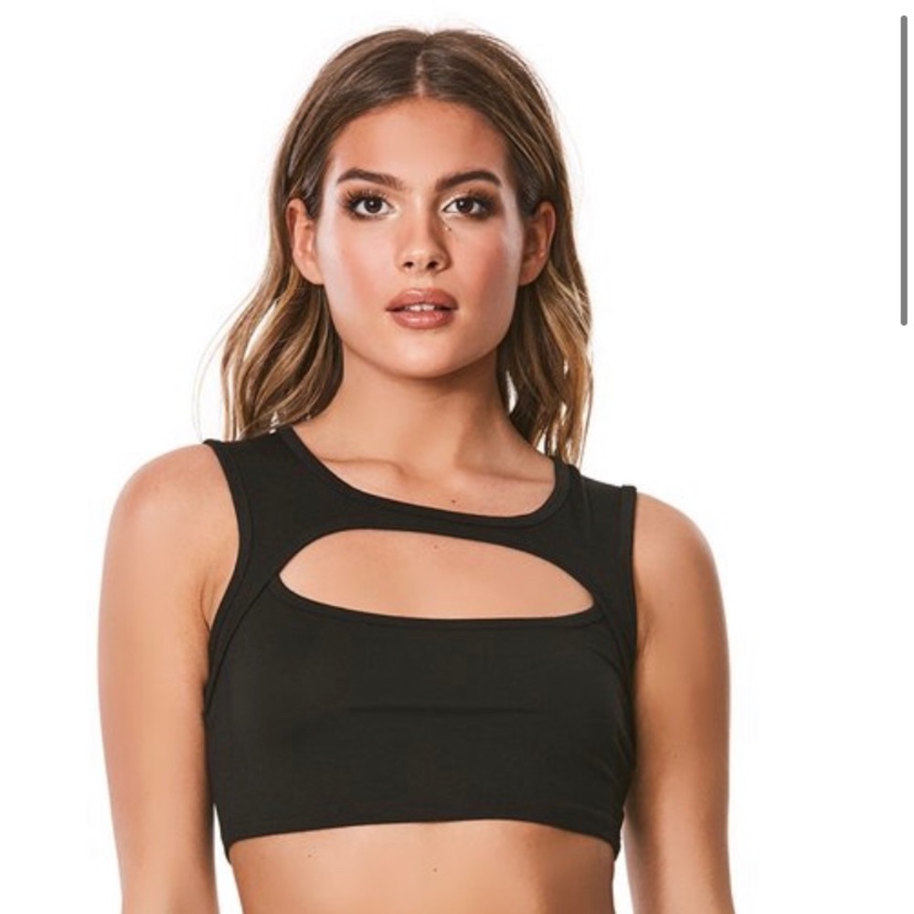 Emma & Sam/LF/Carmar Black Cut out crop top